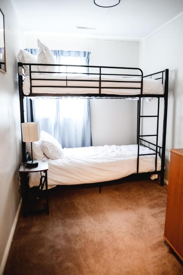 Urban Cottage: Homey & Convenient Huntington Ngoại thất bức ảnh