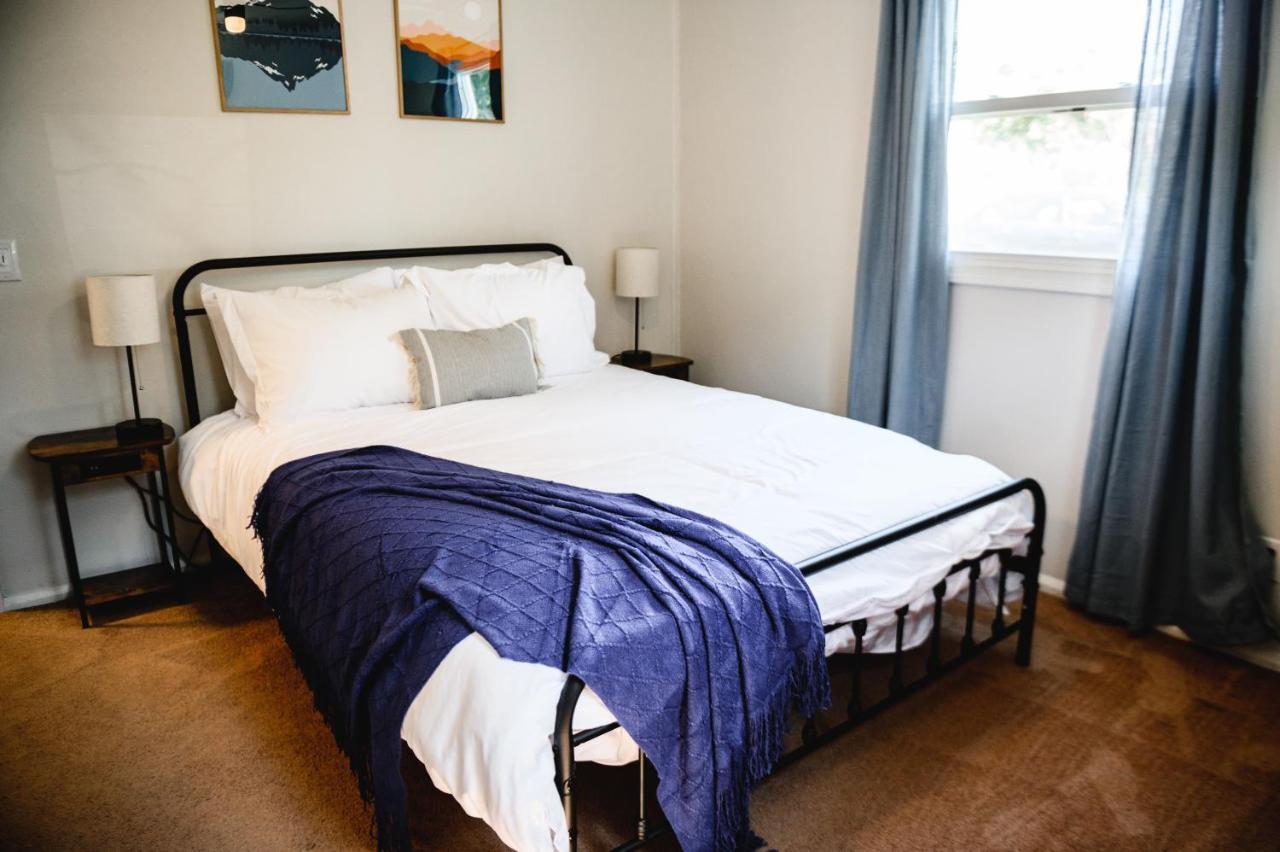 Urban Cottage: Homey & Convenient Huntington Ngoại thất bức ảnh