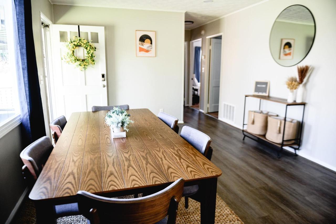Urban Cottage: Homey & Convenient Huntington Ngoại thất bức ảnh